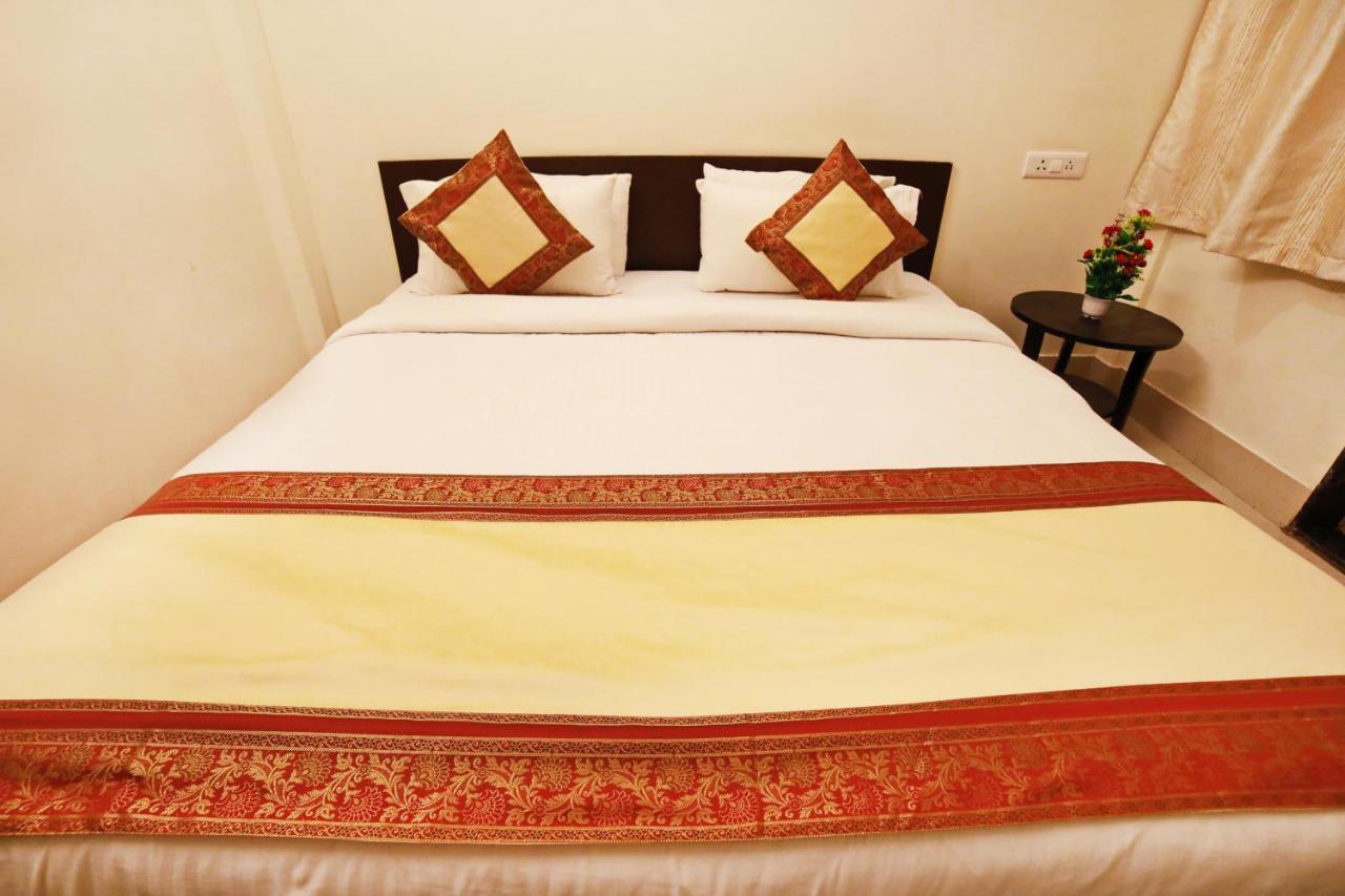Oyo 16708 Sada Shiv Guest House พาราณสี ภายนอก รูปภาพ