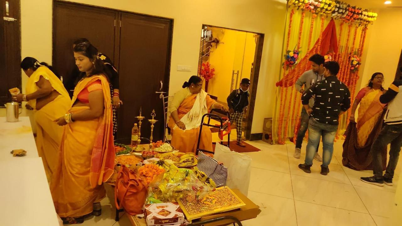 Oyo 16708 Sada Shiv Guest House พาราณสี ภายนอก รูปภาพ