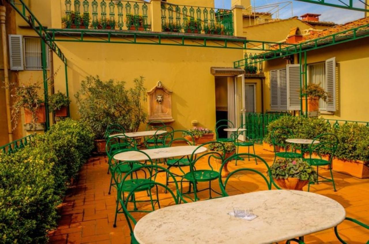 Oyo 16708 Sada Shiv Guest House พาราณสี ภายนอก รูปภาพ