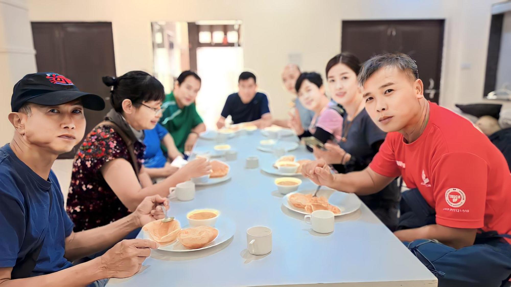 Oyo 16708 Sada Shiv Guest House พาราณสี ภายนอก รูปภาพ