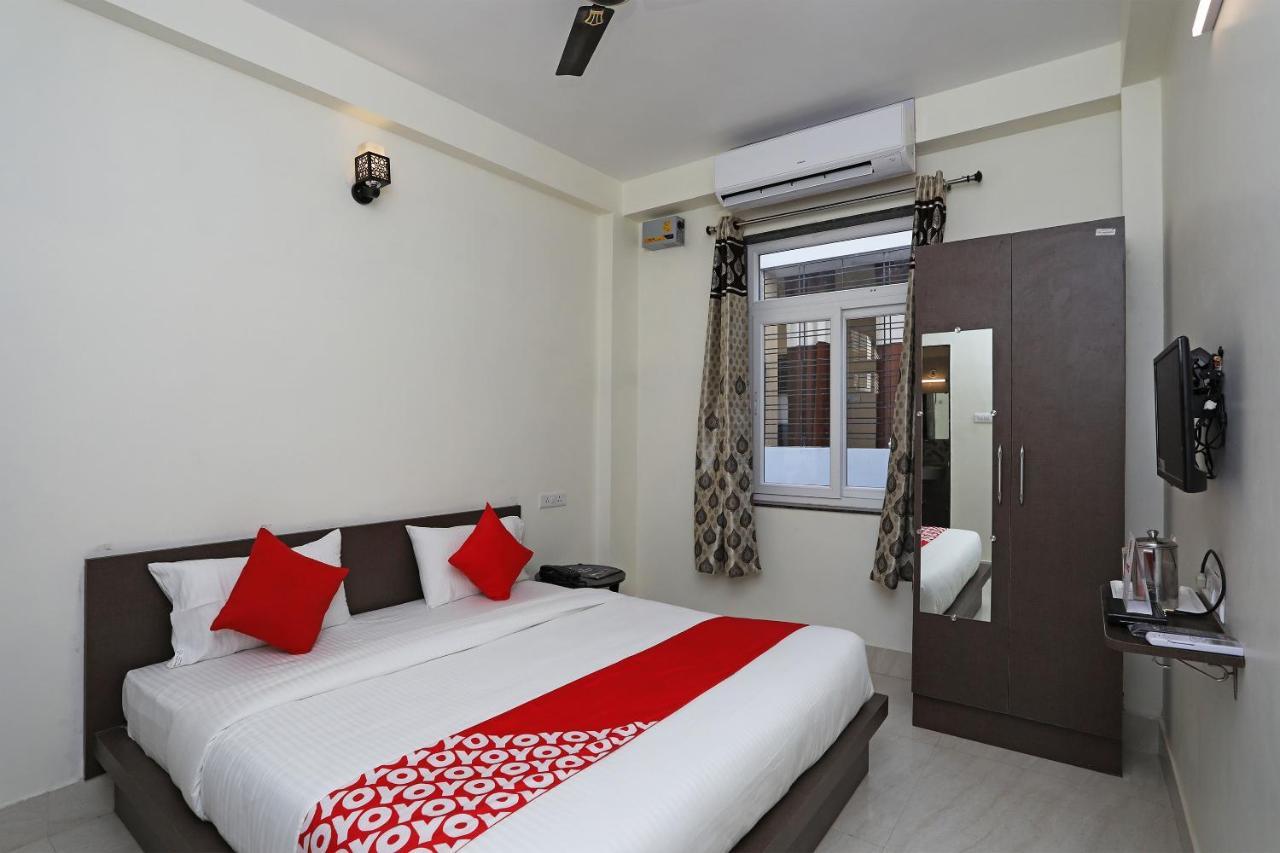 Oyo 16708 Sada Shiv Guest House พาราณสี ภายนอก รูปภาพ