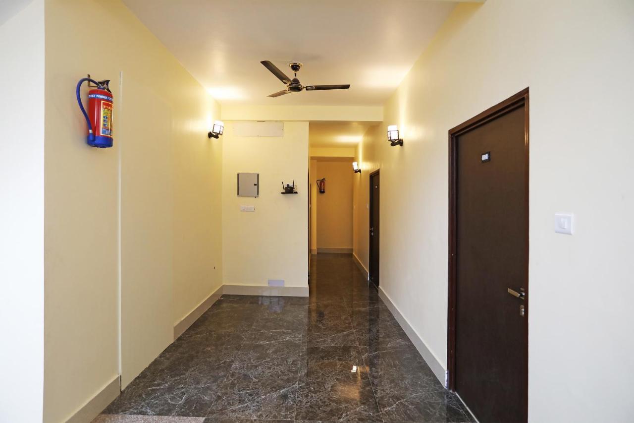 Oyo 16708 Sada Shiv Guest House พาราณสี ภายนอก รูปภาพ