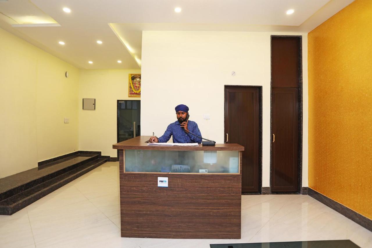 Oyo 16708 Sada Shiv Guest House พาราณสี ภายนอก รูปภาพ