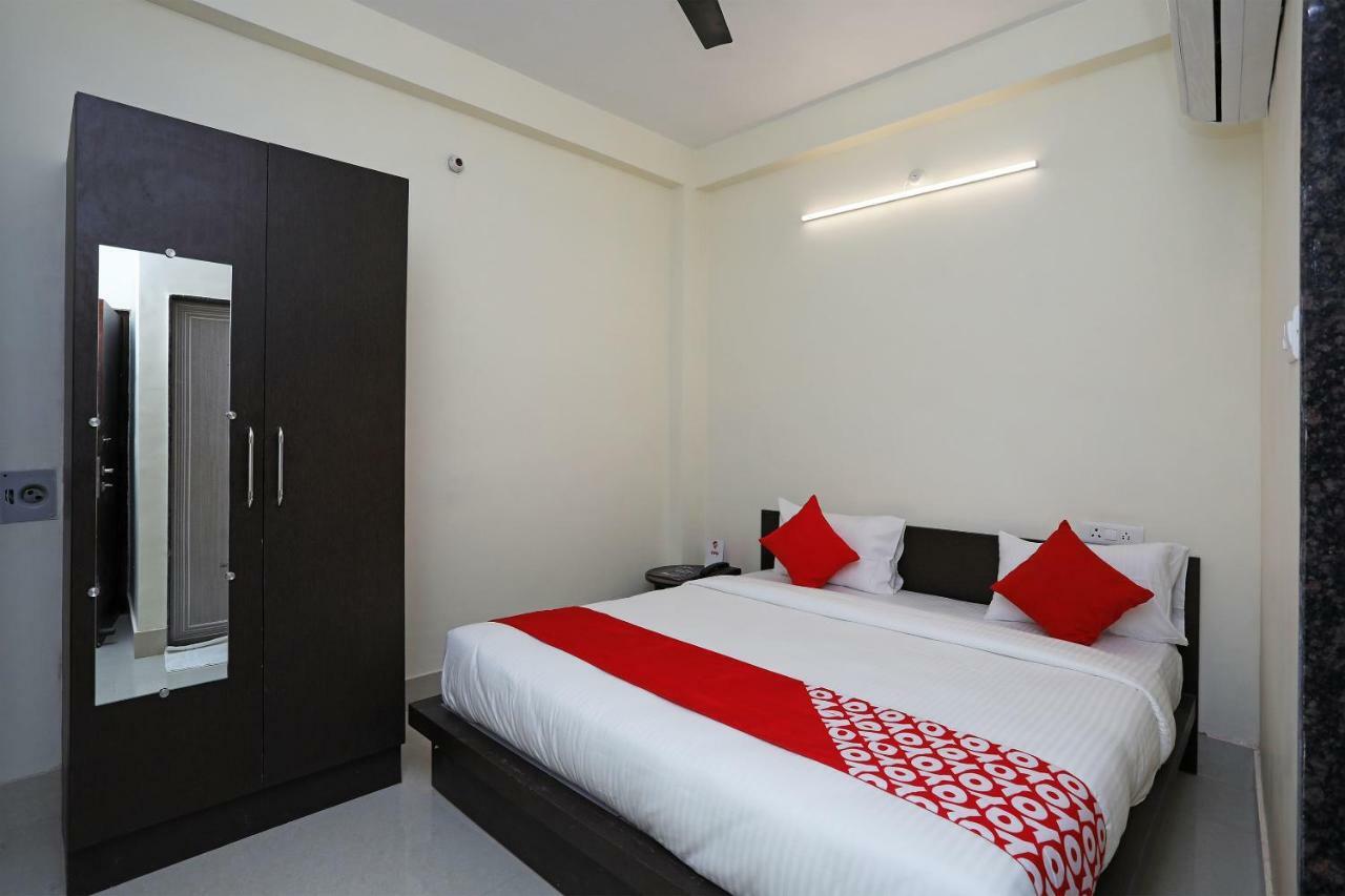 Oyo 16708 Sada Shiv Guest House พาราณสี ภายนอก รูปภาพ