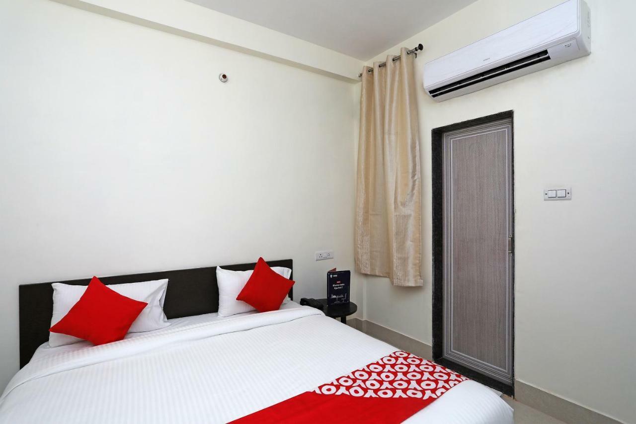 Oyo 16708 Sada Shiv Guest House พาราณสี ภายนอก รูปภาพ